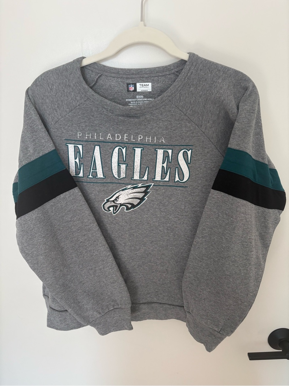 Philadelphia Eagles NFL Team Apparel Gray Crewneck with Teal and Black Accents M